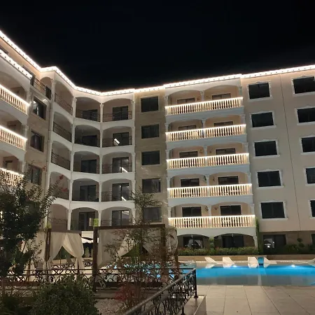 Valencia Gardens Deluxe *