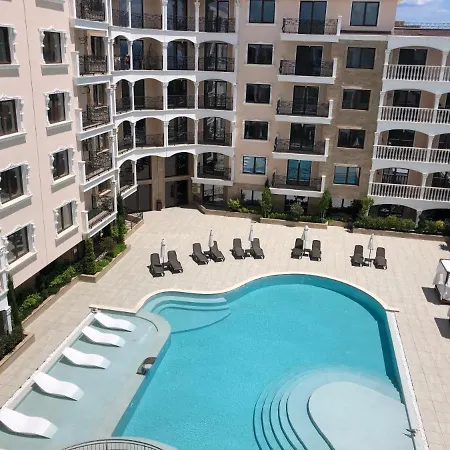 Valencia Gardens Deluxe Apartmán *