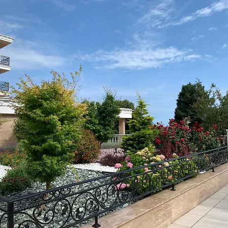 Valencia Gardens Deluxe Apartmán