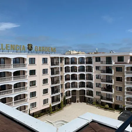 Valencia Gardens Deluxe 네세부르