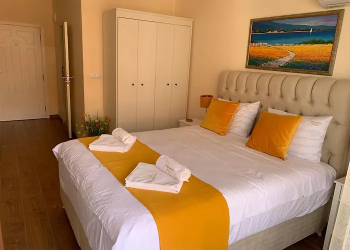 Valencia Gardens Deluxe Апартаменты *